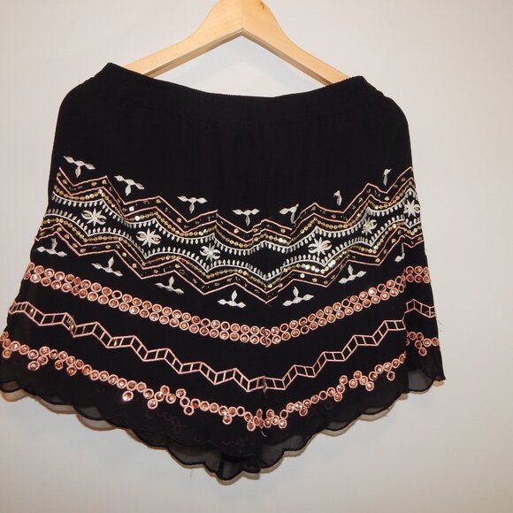 Simply Be Embellished Shorts - Picture 5 of 5